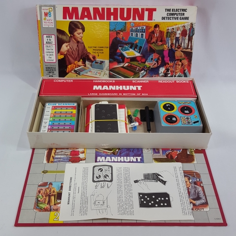 Manhunt Vintage 1972 Board Game by Milton Bradley C7