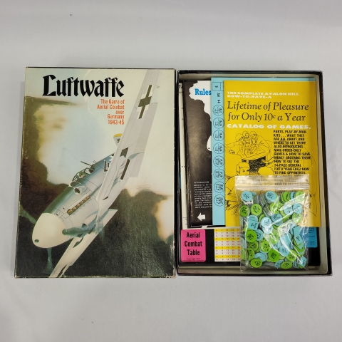 Luftwaffe Vintage 1971 War Strategy Game by Avalon Hill C8