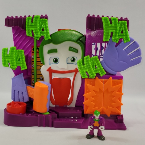 Imaginext DC Super Friends Joker\'s Fun House by Fisher-Price C8
