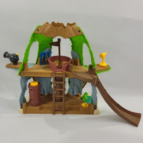 Jake & The Never Land Pirates Magical Tiki Hideout Playset C8