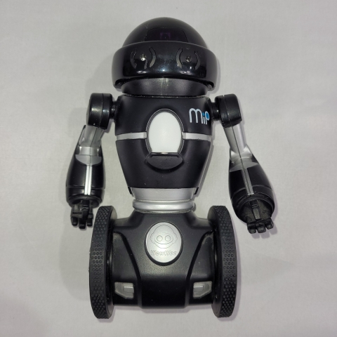MIP Electronic Robot by WowWee C8